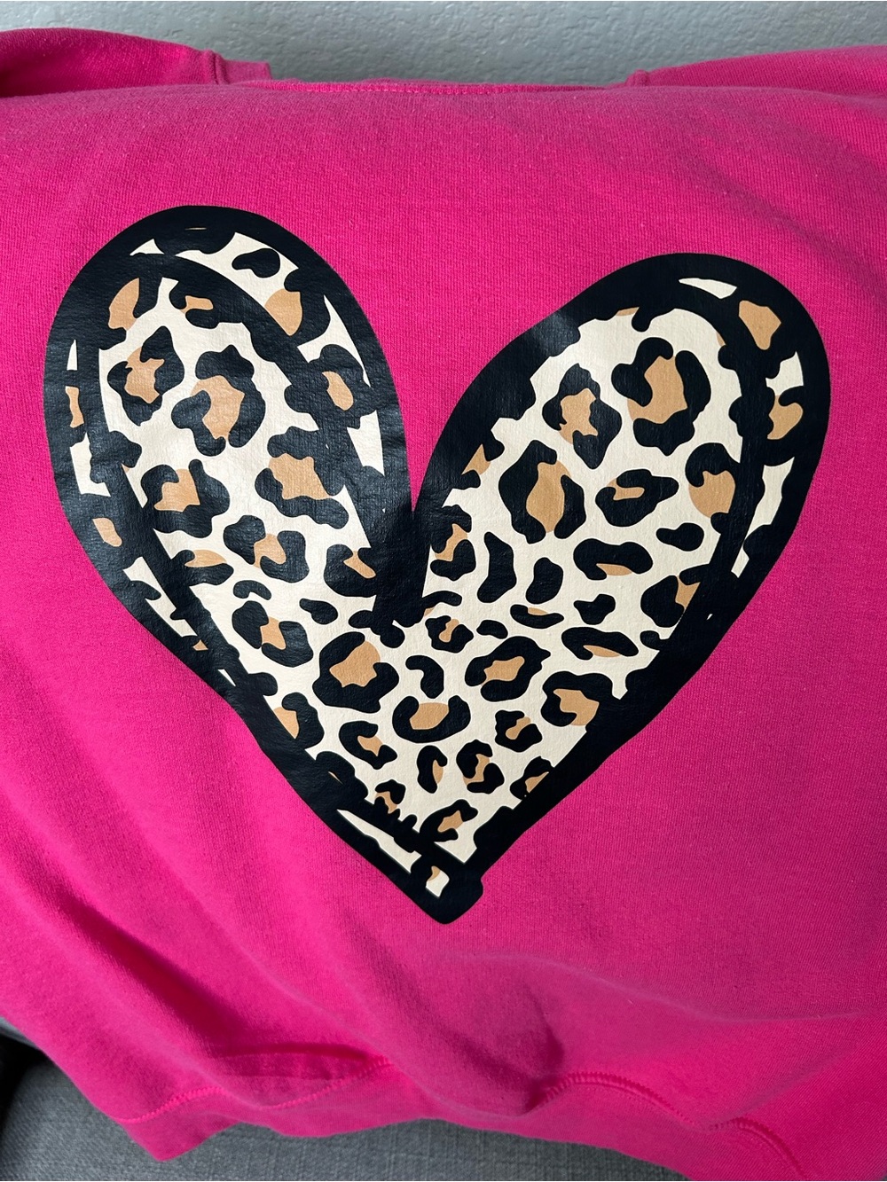 Hot Pink Heart Leopard Graphic Sweatshirt